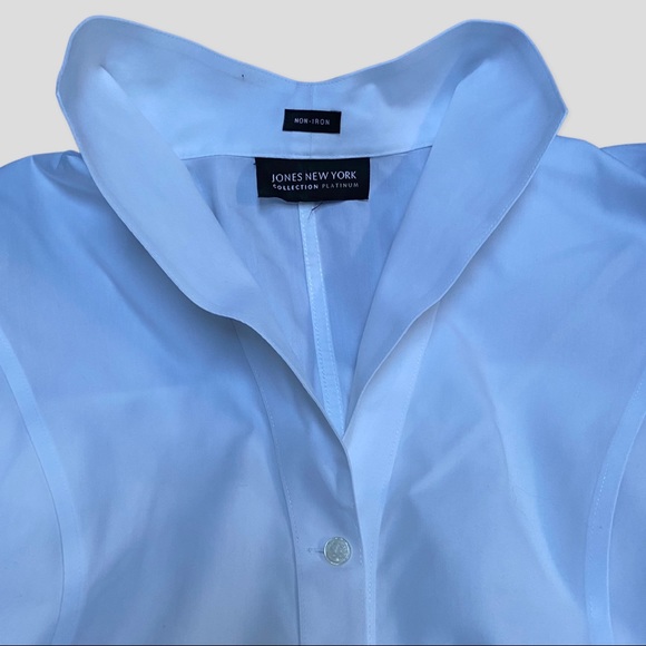 Jones New York Button Down Sleeveless Blouse in White w High collar - Picture 3 of 7